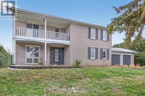 12 Apache Crescent, Ottawa, ON - Outdoor