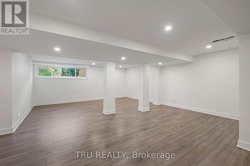 12 Apache Crescent, Ottawa, ON - Indoor