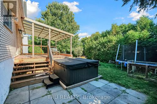 12 Apache Crescent, Ottawa, ON - Outdoor