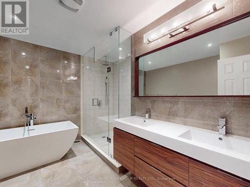 139 John West Way, Aurora, ON - Indoor Photo Showing Bathroom