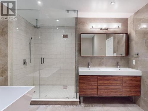 139 John West Way, Aurora, ON - Indoor Photo Showing Bathroom