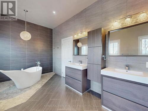 139 John West Way, Aurora, ON - Indoor Photo Showing Bathroom