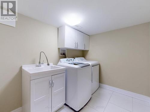 139 John West Way, Aurora, ON - Indoor Photo Showing Laundry Room