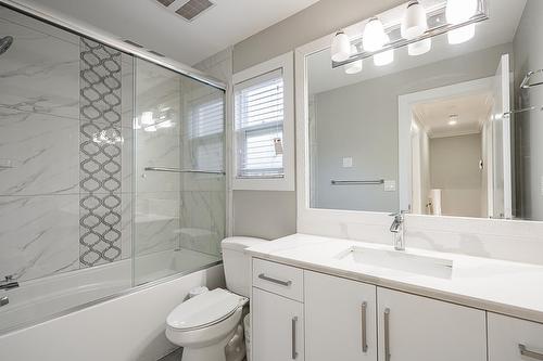 13261 66B Avenue, Surrey, BC - Indoor Photo Showing Bathroom