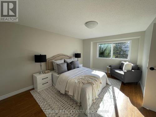 35 Waterman Avenue, London South (South R), ON - Indoor Photo Showing Bedroom