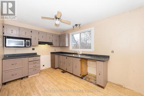 7 Coolbrook Cr Crescent, Ottawa, ON - Indoor Photo Showing Kitchen With Double Sink
