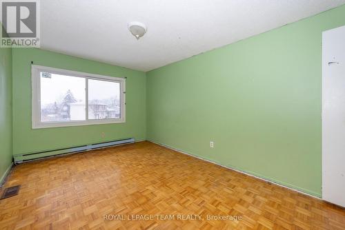 7 Coolbrook Cr Crescent, Ottawa, ON - Indoor Photo Showing Other Room