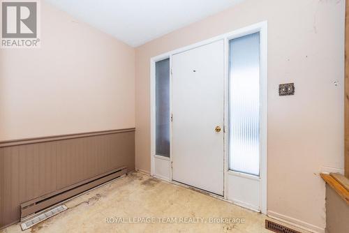 7 Coolbrook Cr Crescent, Ottawa, ON - Indoor Photo Showing Other Room