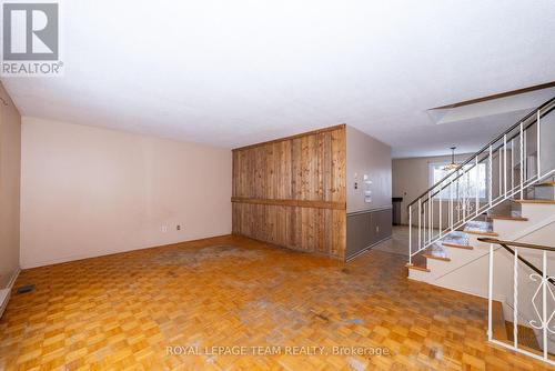 7 Coolbrook Cr Crescent, Ottawa, ON - Indoor Photo Showing Other Room