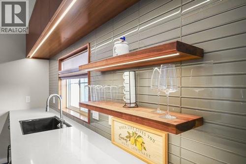 208 1638 6Th Avenue, Prince George, BC - Indoor Photo Showing Kitchen