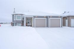 65 Edgewood Street  Steinbach, MB R5G 0Y6