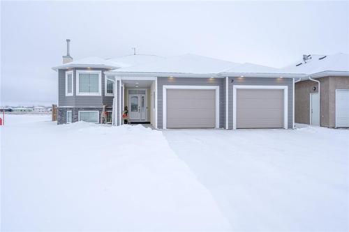 65 Edgewood Street  Steinbach, MB R5G 0Y6