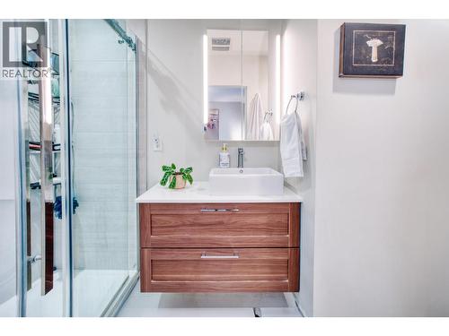 1096 Glade Court, Port Coquitlam, BC - Indoor Photo Showing Bathroom