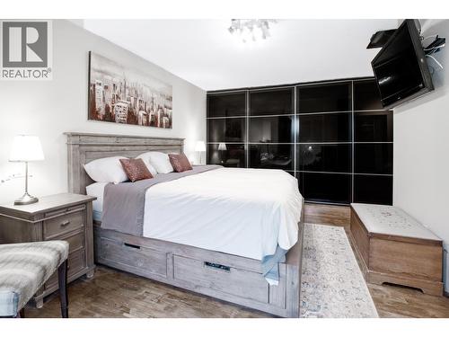 1096 Glade Court, Port Coquitlam, BC - Indoor Photo Showing Bedroom