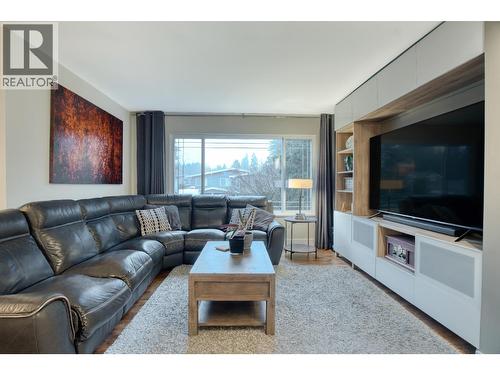 1096 Glade Court, Port Coquitlam, BC - Indoor Photo Showing Living Room