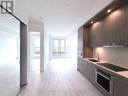 1010 - 115 DENISON AVENUE  Toronto, ON M5T 2N1