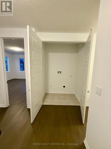 62 Gretzky Avenue, Barrie, ON - Indoor Photo Showing Other Room