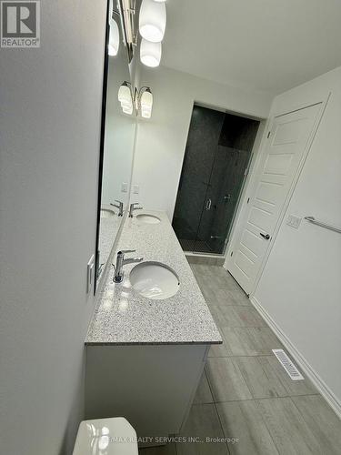 62 Gretzky Avenue, Barrie, ON - Indoor Photo Showing Bathroom