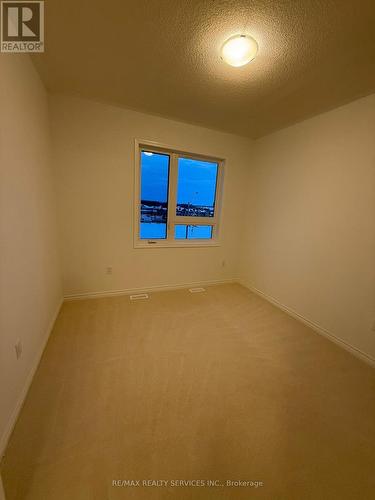 62 Gretzky Avenue, Barrie, ON - Indoor Photo Showing Other Room