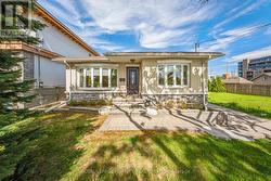 3 ORIANNA DRIVE  Toronto, ON M8W 4M8