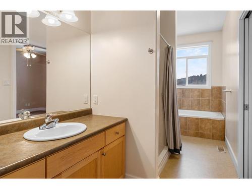 158 1702 Dyke Road, Quesnel, BC - Indoor Photo Showing Bathroom