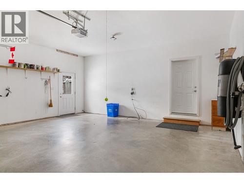 158 1702 Dyke Road, Quesnel, BC - Indoor Photo Showing Garage