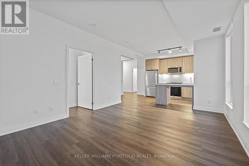 615 - 286 Main Street, Toronto, ON - Indoor Photo Showing Kitchen