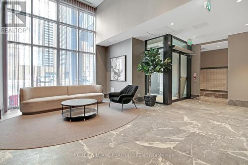 615 - 286 Main Street, Toronto, ON - Indoor Photo Showing Other Room