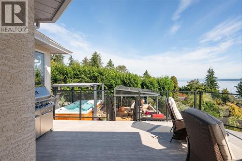 The outdoor spaces aplenty - 10091 View St, Chemainus, BC - Outdoor With Deck Patio Veranda