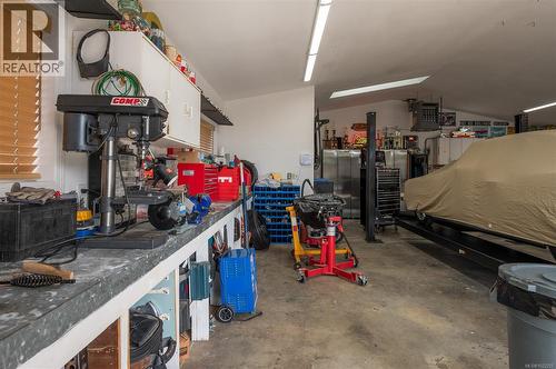 Work bench in the shop - 10091 View St, Chemainus, BC - Indoor