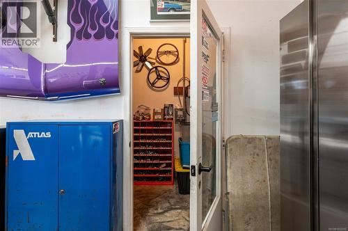 Office in the Shop - 10091 View St, Chemainus, BC - Indoor