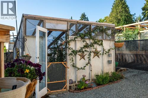 Green house is a prolific producer. - 10091 View St, Chemainus, BC - Outdoor