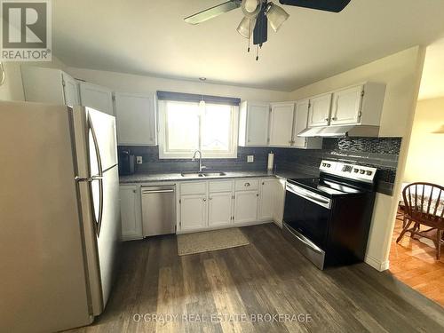 4472 Lords Mills Road, Augusta, ON - Indoor Photo Showing Kitchen With Double Sink
