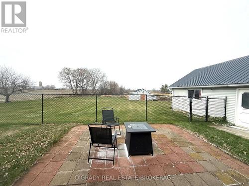 4472 Lords Mills Road, Augusta, ON - Outdoor