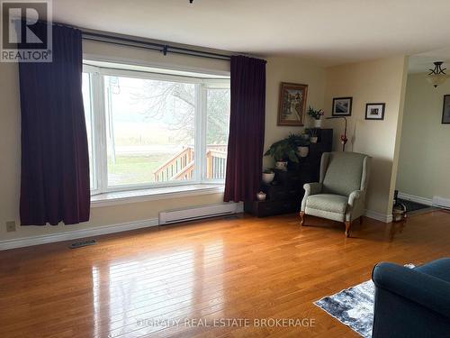 4472 Lords Mills Road, Augusta, ON - Indoor Photo Showing Other Room