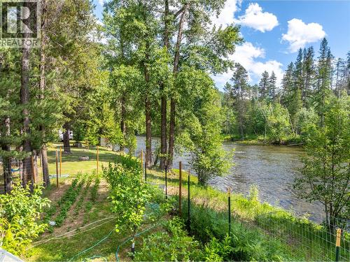 6996 95 Highway, Kingsgate, BC 