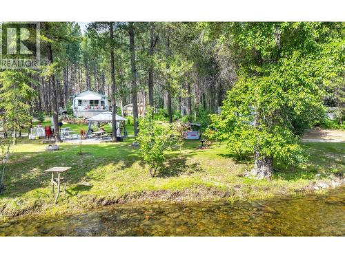 6996 95 Highway, Kingsgate, BC 