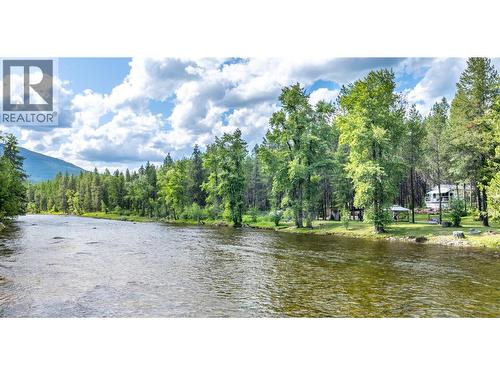 6996 95 Highway, Kingsgate, BC 