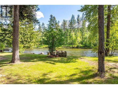 6996 95 Highway, Kingsgate, BC 