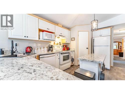 6996 95 Highway, Kingsgate, BC 