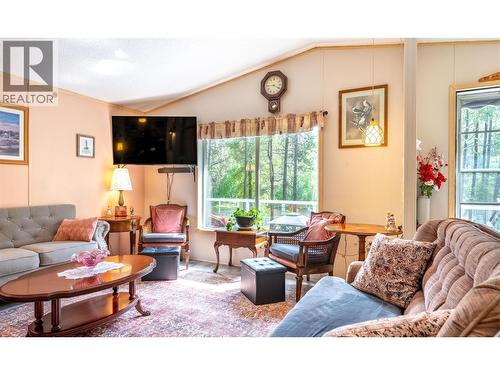 6996 95 Highway, Kingsgate, BC 