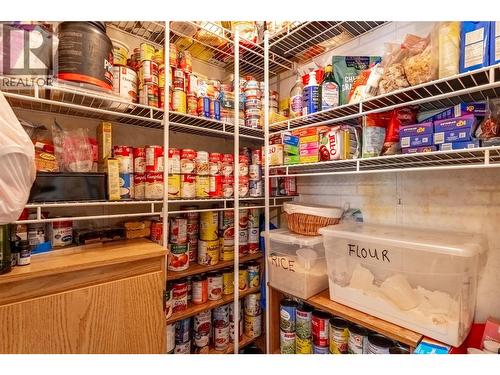 6996 95 Highway, Kingsgate, BC 