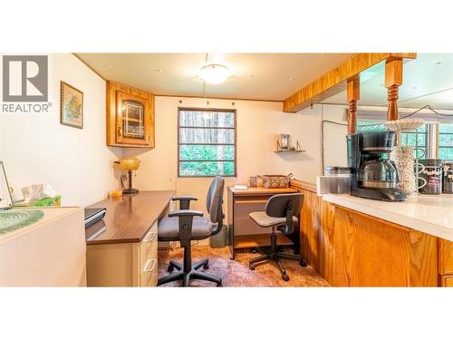 6996 95 Highway, Kingsgate, BC 