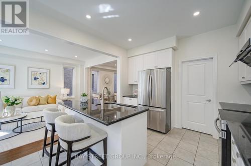 87 Mccague Avenue, Richmond Hill, ON - Indoor Photo Showing Kitchen With Stainless Steel Kitchen