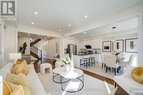 87 Mccague Avenue, Richmond Hill, ON - Indoor Photo Showing Living Room