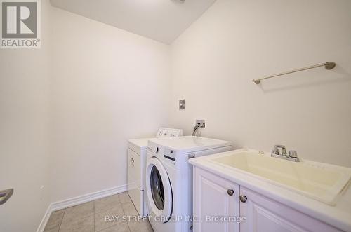 87 Mccague Avenue, Richmond Hill, ON - Indoor Photo Showing Laundry Room