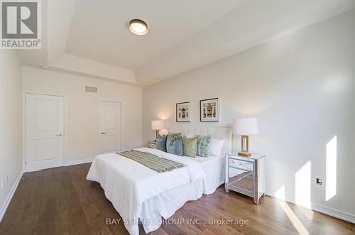 87 Mccague Avenue, Richmond Hill, ON - Indoor Photo Showing Bedroom