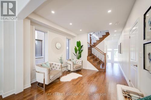 87 Mccague Avenue, Richmond Hill, ON - Indoor