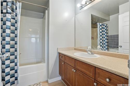 111 Dulmage Crescent, Saskatoon, SK - Indoor Photo Showing Bathroom