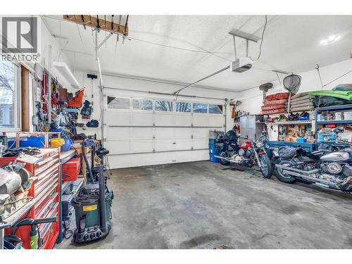 10112 Beavis Place, Summerland, BC - Indoor Photo Showing Garage